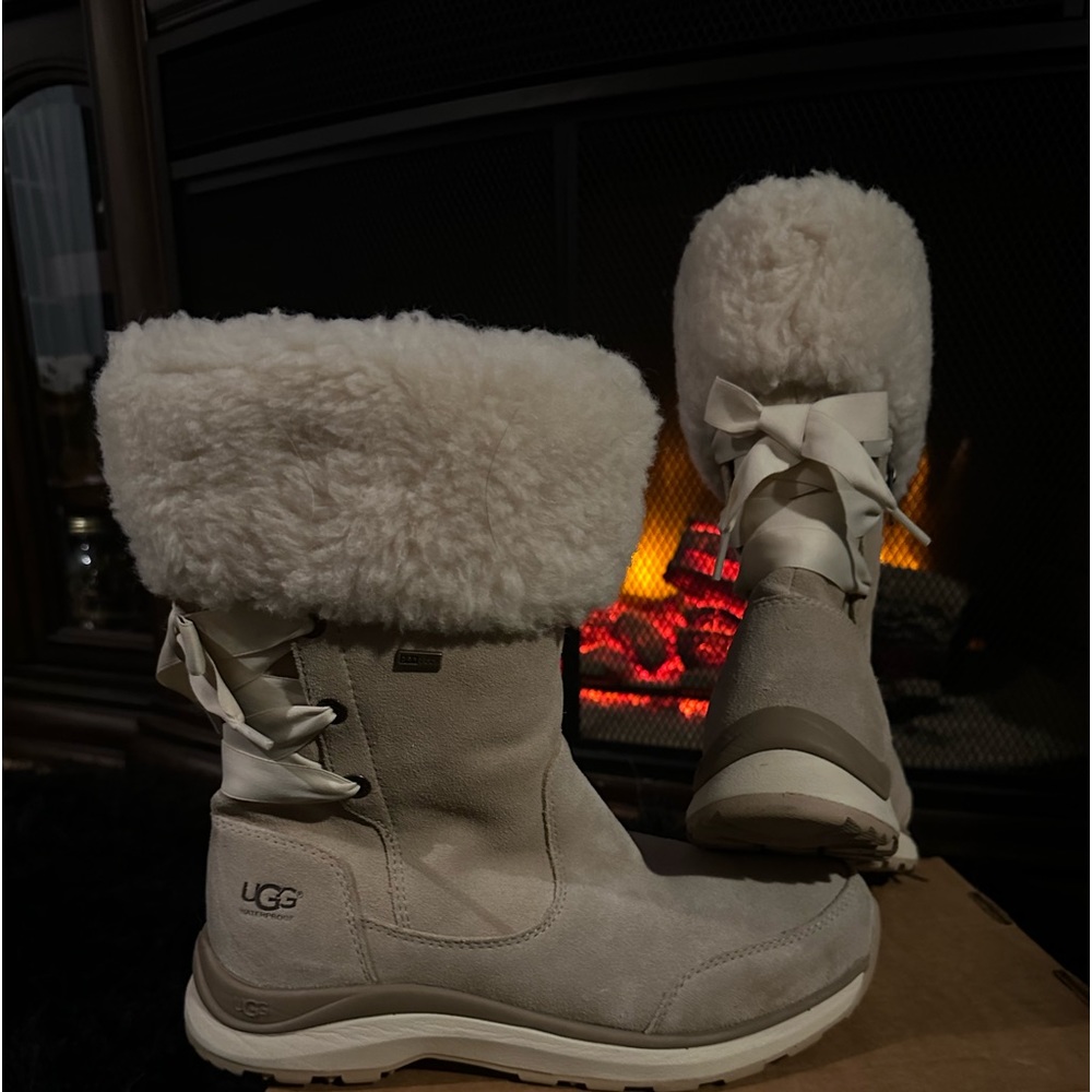 UGG BOOT NEW